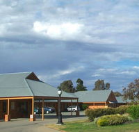 Bishop's Lodge Motor Inn - Holiday Adelaide