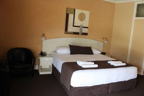 Bowen Inn Motel - Holiday Adelaide 0