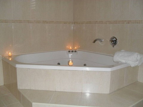 Broken View Estate - Holiday Adelaide 2