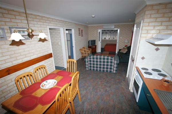 Busselton Villas and Caravan Park - Holiday Adelaide