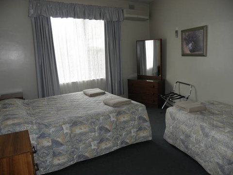 Capri Lodge Apartments - Holiday Adelaide 6