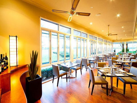 Century Inn - Holiday Adelaide 1