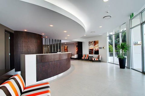 Chancellor Executive Apartments - Holiday Adelaide 2