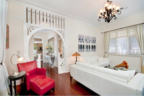 Petite Chalet - Holiday Adelaide 4