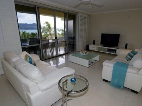 Hamilton Island Private Apartment - Poinciana - Holiday Adelaide 1