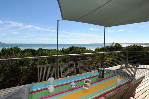 Island Beach Escape - Beachcomber - Holiday Adelaide 2