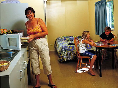 Kakadu Lodge & Caravan Park - Holiday Adelaide 3