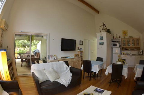 Nelson Bay Bed & Breakfast - Holiday Adelaide 2