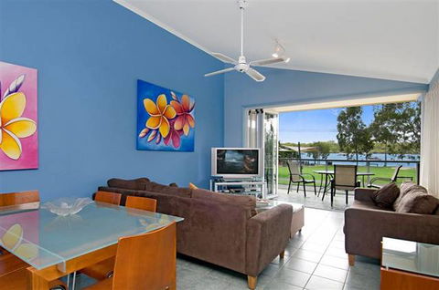 Noosa River Palms - Holiday Adelaide 1