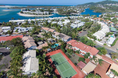 Noosa Sound Resort - Holiday Adelaide 0