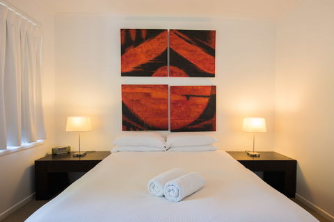 Noosa Sound Resort - Holiday Adelaide 1