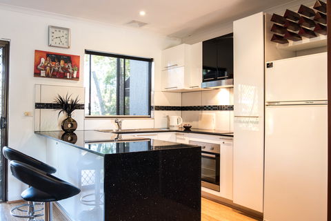 Noosa Sound Resort - Holiday Adelaide 3