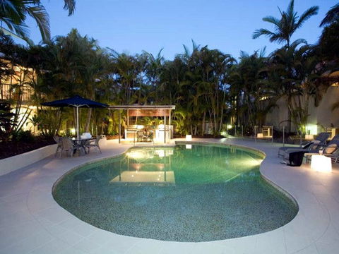 Noosa Tropicana - Holiday Adelaide 2