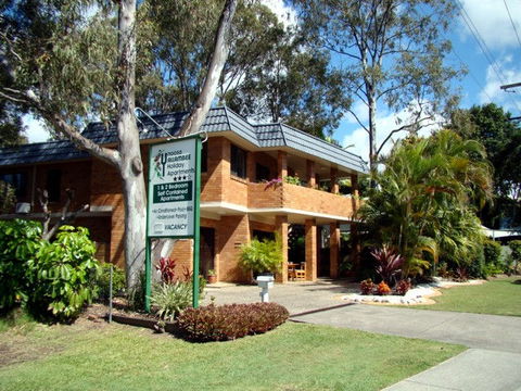 Noosa Yallambee Holiday Apartments - Holiday Adelaide 0