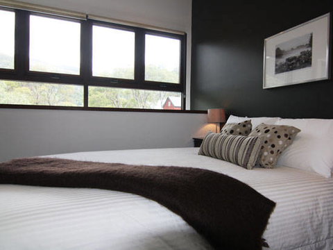 Parallel Apartments - Holiday Adelaide 3