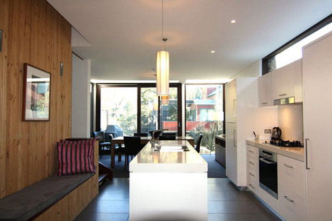 Parallel Apartments - Holiday Adelaide 4