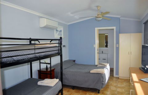 Daly Waters Historic Pub - Holiday Adelaide 9