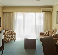 Riverside Hotel Southbank - Holiday Adelaide