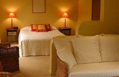Santa Fe Luxury Bed & Breakfast - Holiday Adelaide 0
