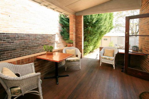 The Bank Guesthouse - Holiday Adelaide 7