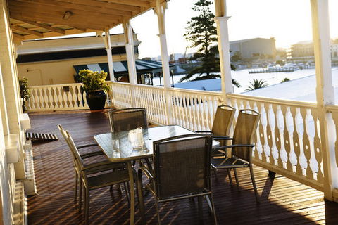 Tradewinds Hotel Fremantle - Holiday Adelaide 1