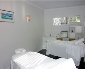 Karma Chalets And Karisma Spa - Holiday Adelaide 3