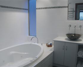 Karma Chalets And Karisma Spa - Holiday Adelaide 2