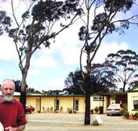 Lake Grace Saltbush Inn - Holiday Adelaide