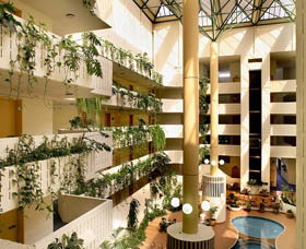 The Atrium Hotel Mandurah - Holiday Adelaide 0