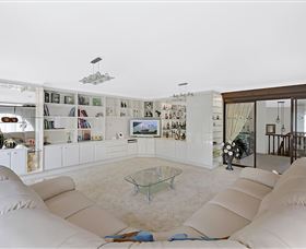 Waterfront Paradise - Holiday Adelaide 5