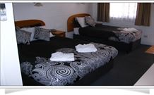 Central Motel Glen Innes - Glen Innes - Holiday Adelaide 1