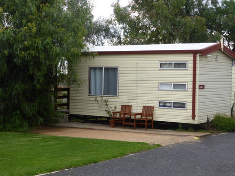 Peak Hill Caravan Park - Holiday Adelaide 0