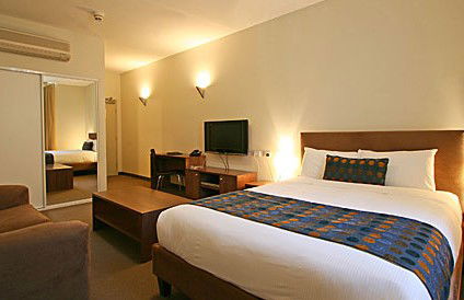 Mawson Lakes Hotel - Holiday Adelaide 1