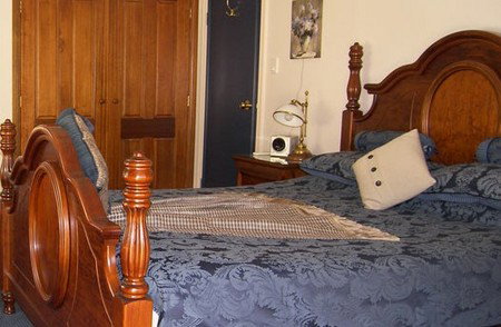 Muscatels - Holiday Adelaide 1