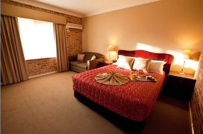 Endeavour Court Motor Inn - Holiday Adelaide 1