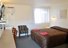 A & A Lodge Motel - Holiday Adelaide 1