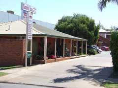 Yambil Inn Motel - Holiday Adelaide 0