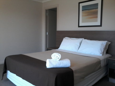 Coro Motel - Holiday Adelaide 1