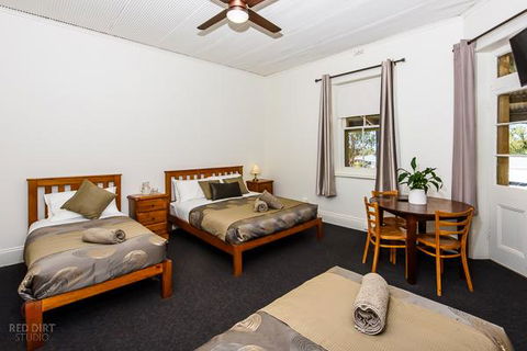 Tibooburra Hotel - Tibooburra - Holiday Adelaide 2