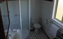 Leconfield House - Holiday Adelaide 3