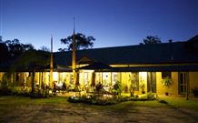 Tamworth YHA - Holiday Adelaide 0