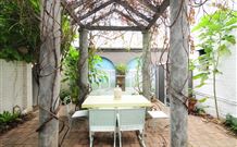 Bi J's - Holiday Adelaide 5