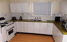 Cedar Pines Cottages - Holiday Adelaide 1