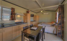 Pilcher Cottage - Holiday Adelaide 5