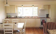 Yahgunyah Cottage - Holiday Adelaide 5