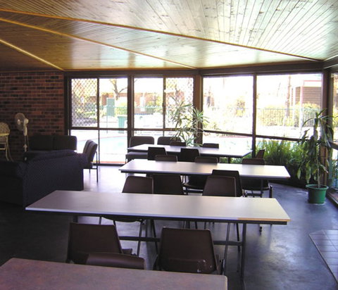 Albury-Wodonga YHA - Holiday Adelaide 4