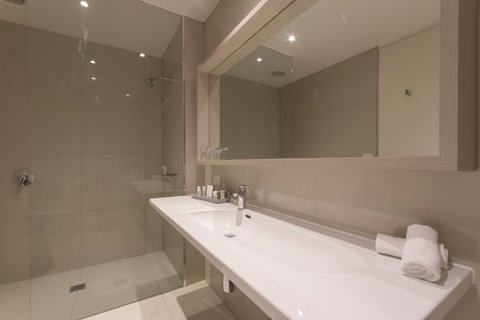 Flinders Hotel - Holiday Adelaide 9