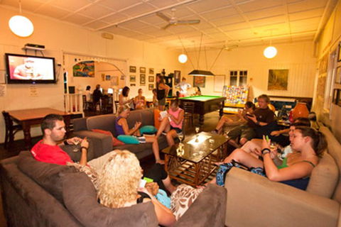 Noosa Heads YHA - Holiday Adelaide 10