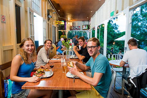 Noosa Heads YHA - Holiday Adelaide 9