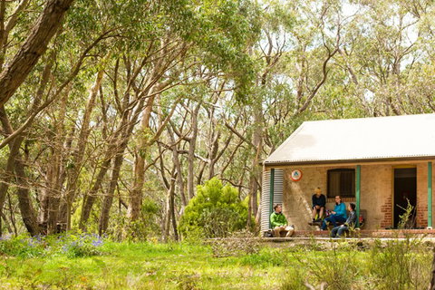 Mt Lofty YHA - Holiday Adelaide 0